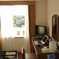 ネットはWifiでもLANケーブルでも無料です。