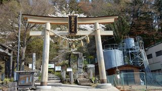 遠刈田温泉と刈田岳山頂に神社があります