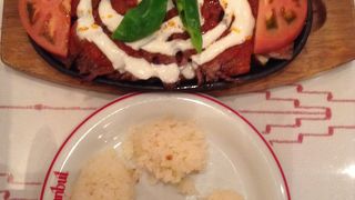 日本に居ながら異国情緒が味わえます。