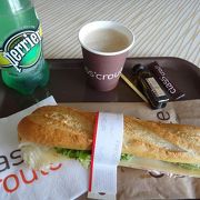 CDG空港駅から列車に乗る待ち時間に最適なカフェ（Class Croute)