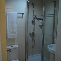 とても綺麗でアメニティもあり。T字カミソリはなかった。