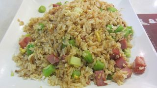 パンダホテル近くの、お粥が安くて美味しいお店です。