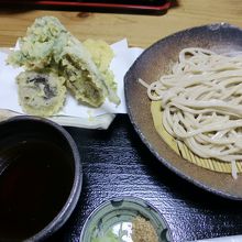 山菜天ぷらのつけうどん