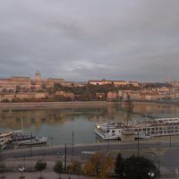 早朝のホテルのお部屋からの眺め