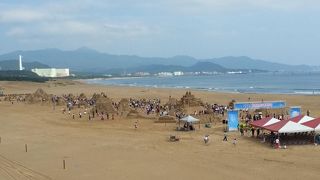 駅から海岸まで徒歩ですぐ