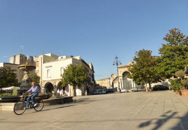 フランカヴィッラ・フォンターナの美しい広場♪