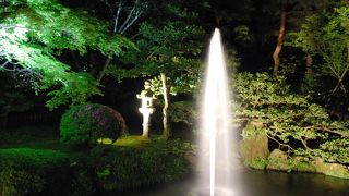日本庭園の噴水では、日本でも最古の一つ