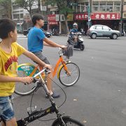 オレンジの自転車です