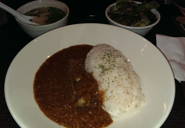 タンが印象的なカレー