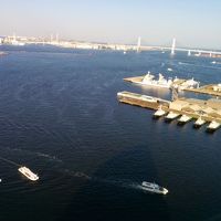 横浜港の眺めは昼も夜も最高です。