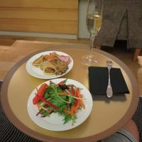 ワインとカナッペ(ラウンジハッピータイム）