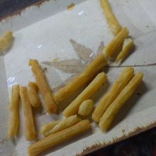 お塩未使用のシンプルなあられ。離乳食や食事制限の方にも。