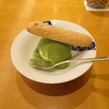 デザートは抹茶アイスを選択しました