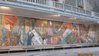 ムンクの部屋があります