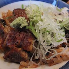 さらしネギとワサビが美味い。