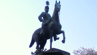 騎馬像