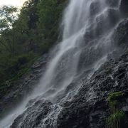 圧巻の迫力！まさに天からの滝！