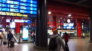 スーパー、文房具屋、コンビニ、など充実