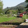 景色よし、駅も楽しいローカル線