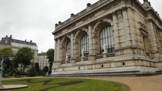 建物や庭もみどころ