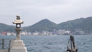 海峡の波が打ち寄せる―阿弥陀寺公園