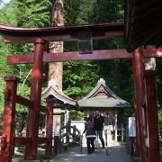 飯盛山の「さざえ堂」に行く途中にある小さな神社