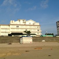 砂浜からのホテル