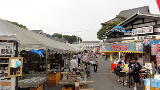 巡回バスで会場へ