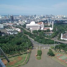 独立記念塔から見たジュアンダ駅