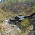 自然に囲まれた　山間の秘湯