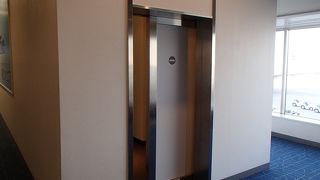 羽田空港北サクララウンジでございます