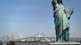 小さいですがニューヨークっぽい雰囲気十分