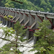 下流側の放水です。