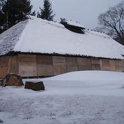 会津藩制時代の村役人層の農家住宅として移築復元されています