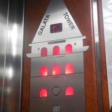 エレベーターのボタン！塔をモチーフ