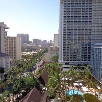 プリンセスカイウラニとカラカウア通りが見える