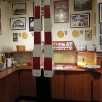 コンチネンタルブレックファスト付き。ブドウパンがおいしかった