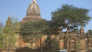 ﾐｬﾝﾏｰ最古の仏伝図の壁画が残る寺院