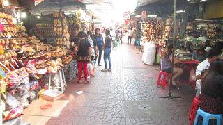 イサラーヌパープ通り