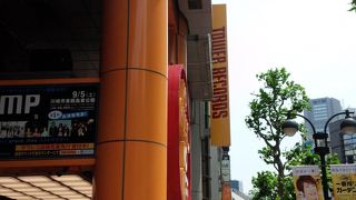 すごく大きなＣＤショップ。