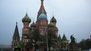 カラフルな丸屋根