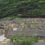 雰囲気ある海辺の墓地です