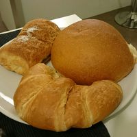 パンはこういう菓子パンが多いです