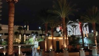 Waves Pool Bar and Grill