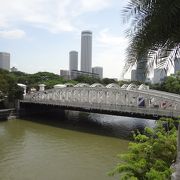 シンガポール川に架かる個性的な橋