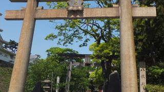 小倉城内にある神社です。