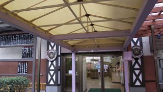 氷で冷やされたボールから自由に試飲出来ます