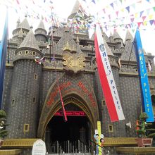 こんなにかっこいーお城です！