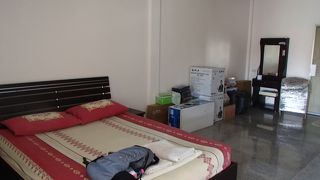 ボビィズ アパートメンツ & ジャングル ツアーズ