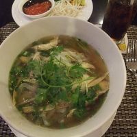 併設レストランのフォー